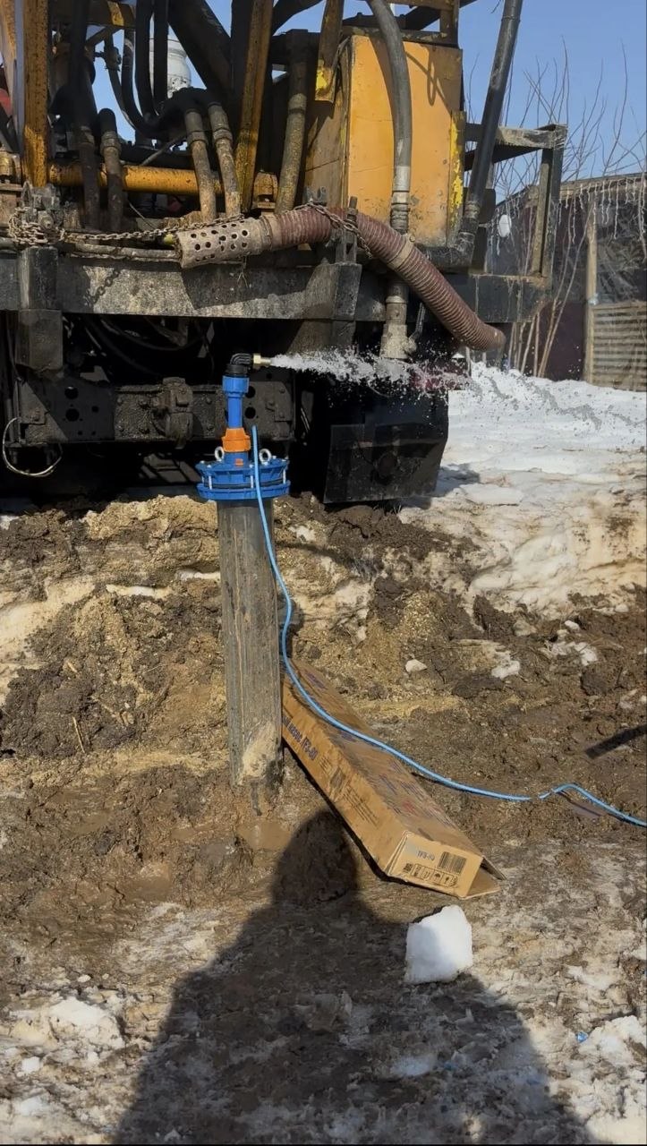 Буровая установка в работе